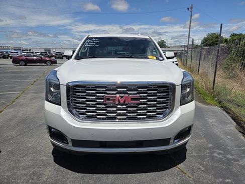 Used 2019 GMC Yukon Denali w/ Denali Ultimate Package AWD/4WD image 2