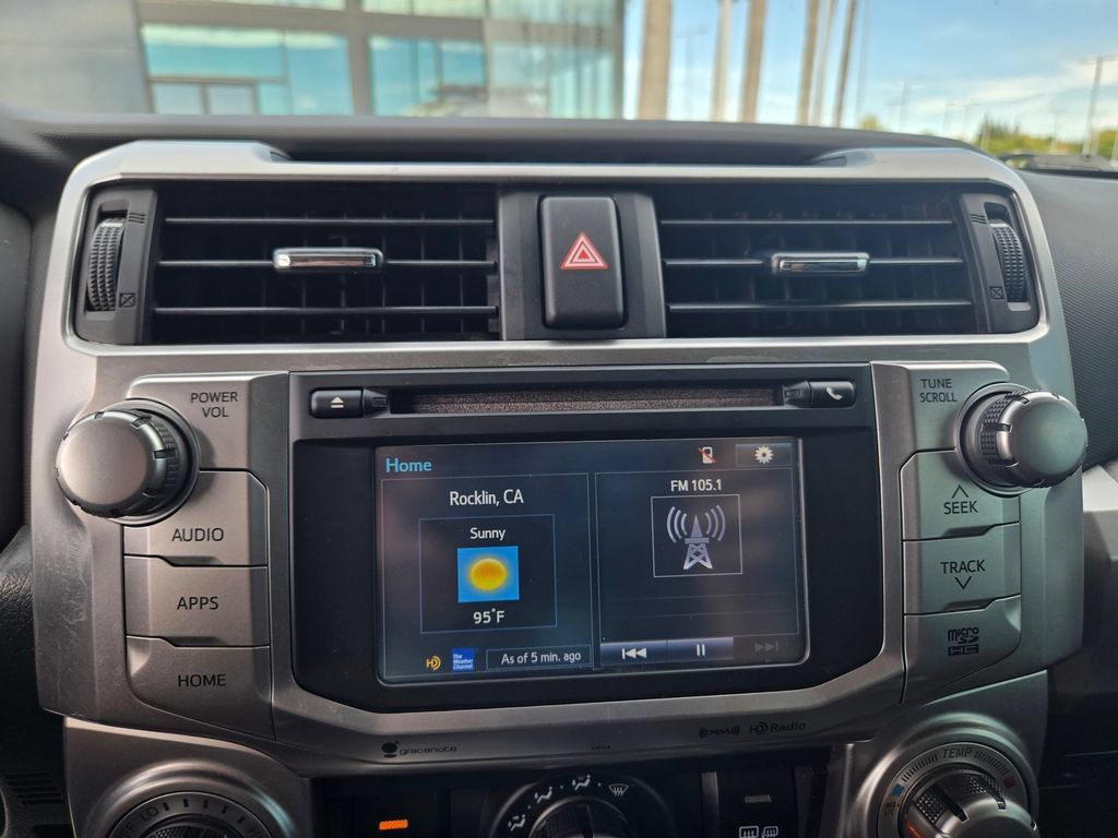 Used 2018 Toyota 4Runner SR5 AWD/4WD image 20