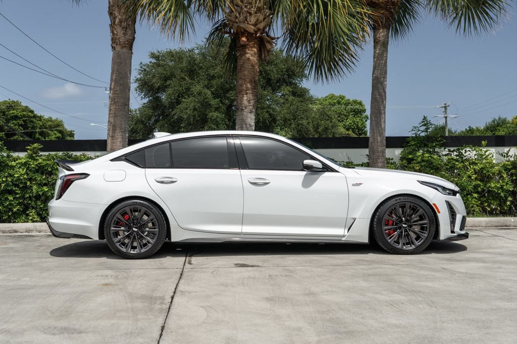 Used 2024 Cadillac CT5 V Blackwing w/ Carbon Fiber Package 2 RWD image 9