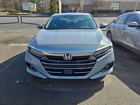 Used 2021 Honda Accord Touring image 3