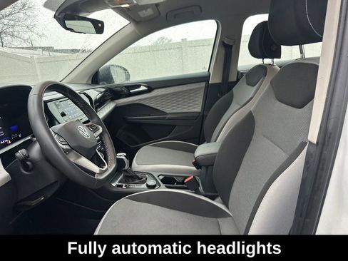 Used 2024 Volkswagen Taos S image 9