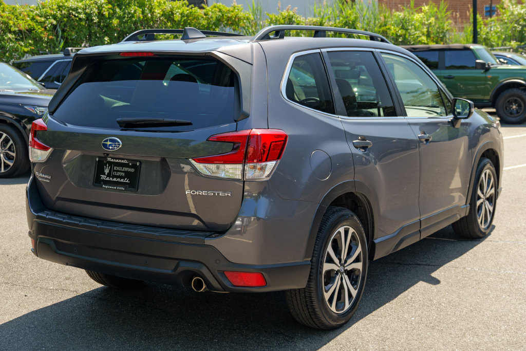 Used 2023 Subaru Forester Limited AWD/4WD image 7