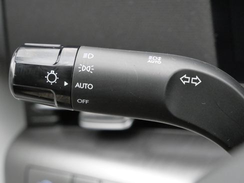 Certified 2025 Hyundai Kona SEL image 34