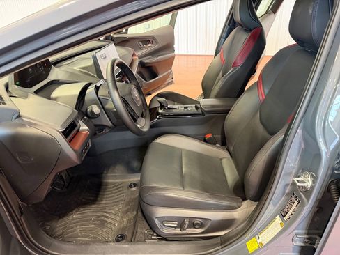 Used 2024 Toyota Prius Prime SE image 17