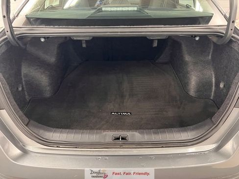 Used 2025 Nissan Altima 2.5 SV FWD image 31