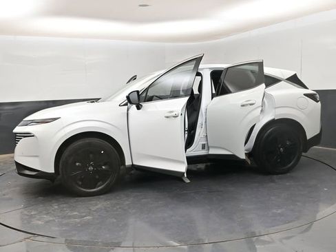 Certified 2025 Nissan Murano SV image 33