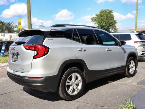 Used 2018 GMC Terrain SLE w/ Driver Convenience Package AWD/4WD image 16