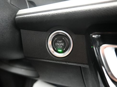 Used 2024 Chevrolet Traverse LS FWD image 18