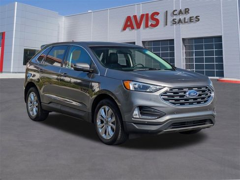 Used 2024 Ford Edge Titanium image 3