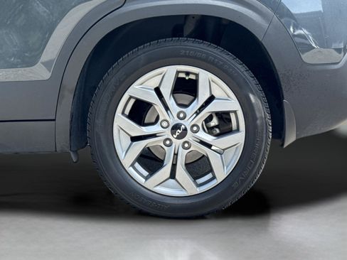 Certified 2024 Kia Seltos S FWD image 25