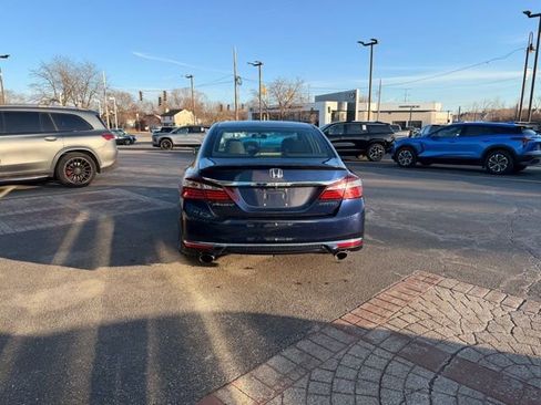 Used 2016 Honda Accord Sport image 6