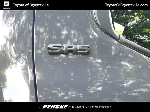 Used 2025 Toyota Tacoma SR5 AWD/4WD image 5