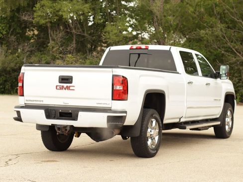 Used 2019 GMC Sierra 3500 Denali w/ Duramax Plus Package AWD/4WD image 7