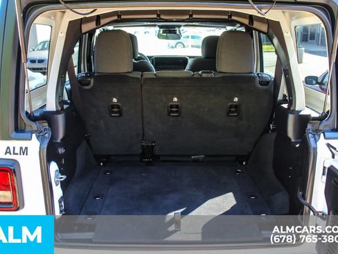 Used 2025 Jeep Wrangler Unlimited Sport AWD/4WD image 16