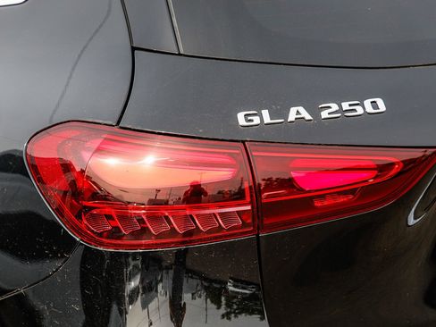New 2025 Mercedes-Benz GLA 250 image 8