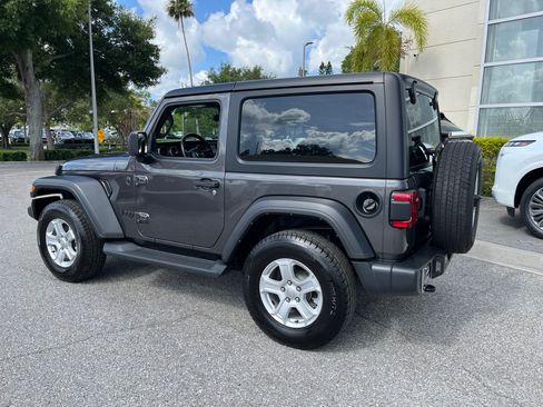 Used 2022 Jeep Wrangler Sport AWD/4WD image 3