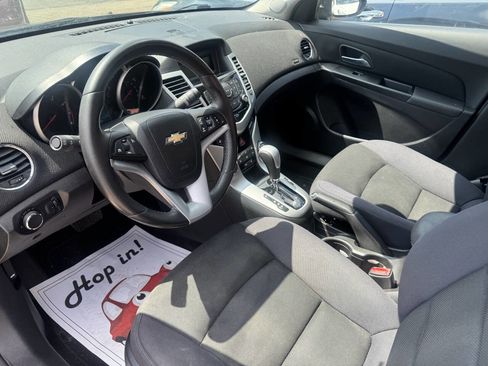 Used 2013 Chevrolet Cruze LT FWD image 12