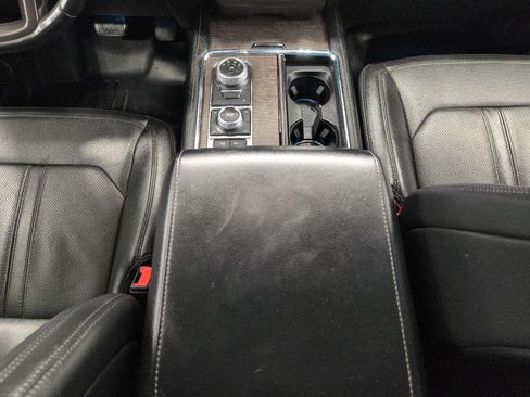 Used 2021 Ford Expedition Max Limited AWD/4WD image 14