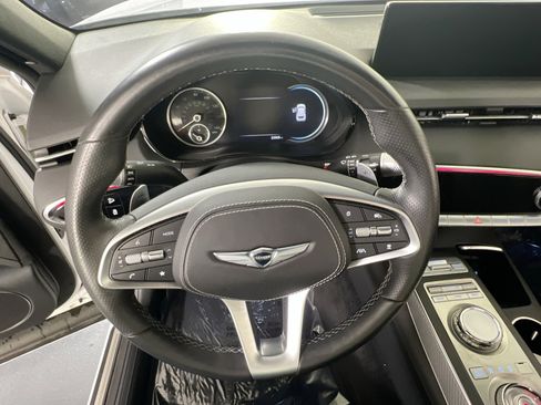 Used 2024 Genesis GV70 3.5T Sport image 11