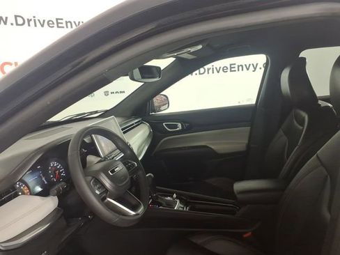 Used 2024 Jeep Compass Limited AWD/4WD image 12