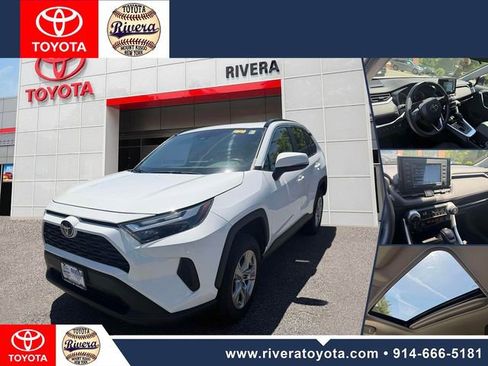 Used 2022 Toyota RAV4 XLE w/ Convenience Package AWD/4WD image 1