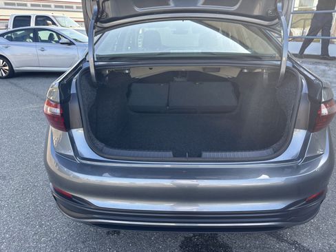 Used 2024 Volkswagen Jetta SE FWD image 27