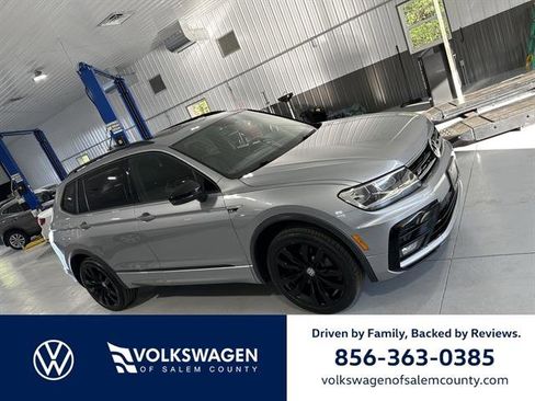 Used 2020 Volkswagen Tiguan SE R-Line image 1