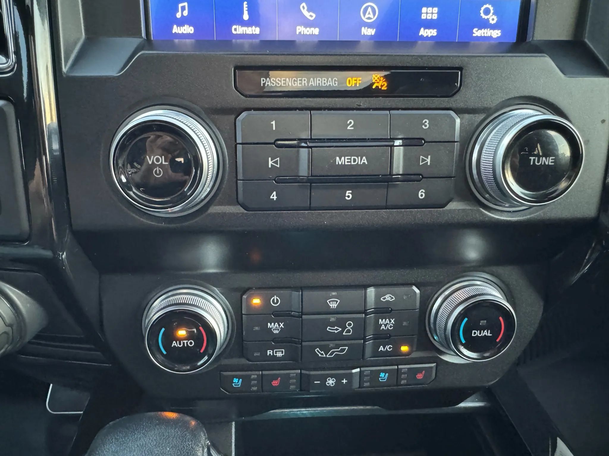 Used 2020 Ford F150 Lariat w/ Equipment Group 502A Luxury AWD/4WD image 50