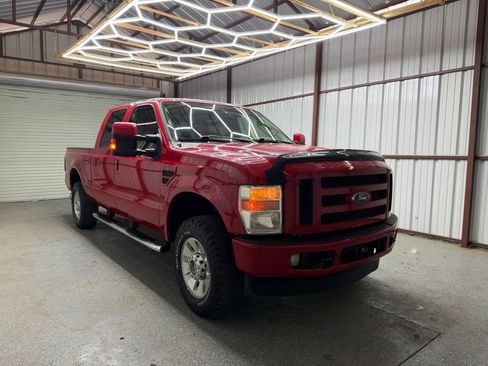 Used 2010 Ford F250 Lariat AWD/4WD image 1