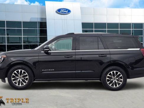 Used 2025 Ford Expedition Platinum AWD/4WD image 3