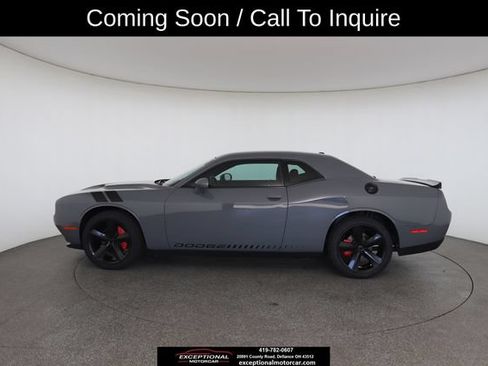 Used 2018 Dodge Challenger SXT RWD image 7