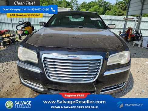 Used 2013 Chrysler 300 C RWD image 7