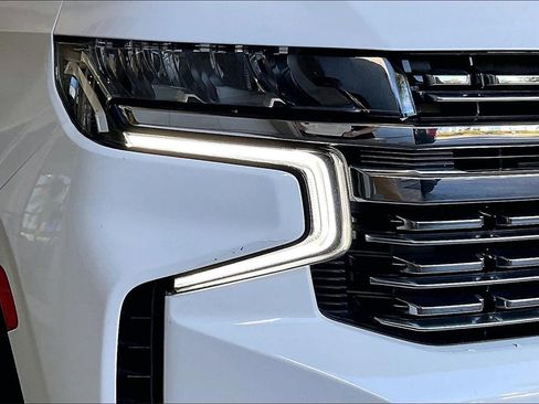 Used 2022 Chevrolet Suburban Premier image 28