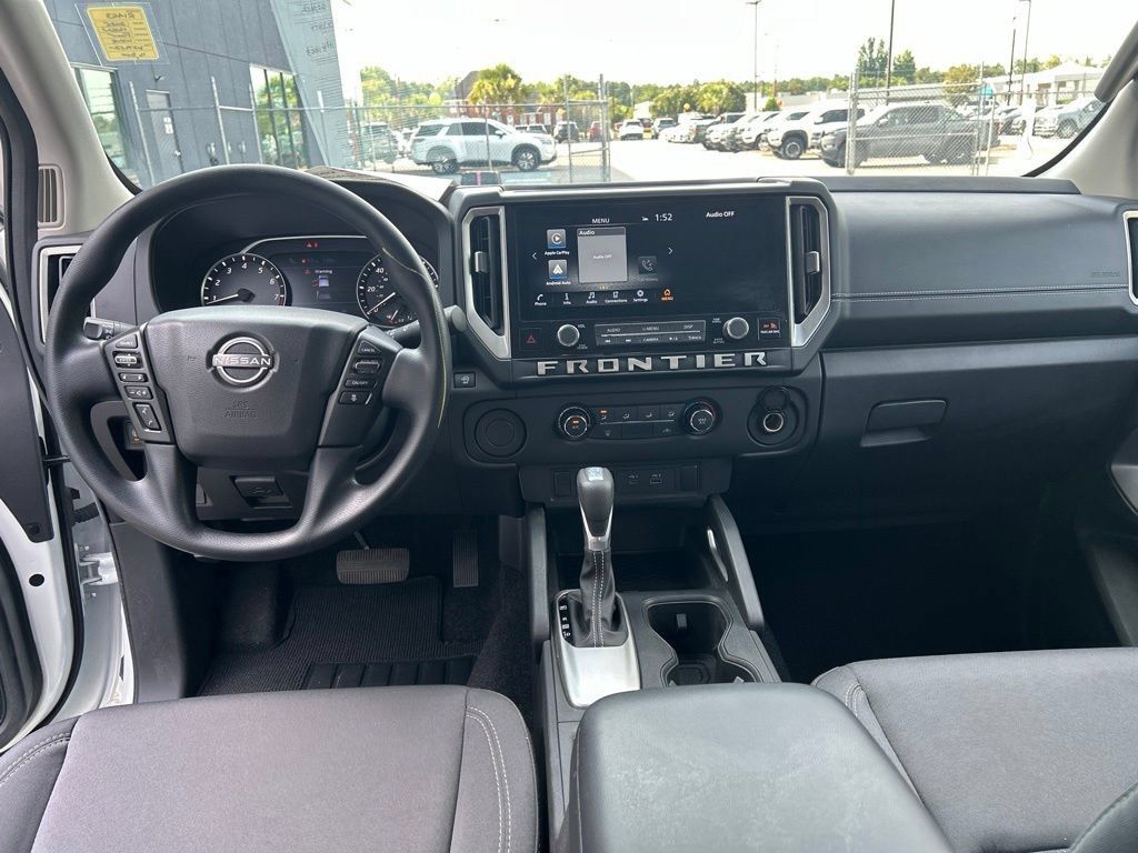 Certified 2025 Nissan Frontier SV RWD image 25