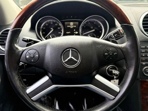 Used 2010 Mercedes-Benz GL 550 4MATIC image 12