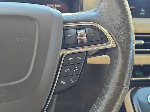 Used 2023 Lincoln Nautilus FWD image 13