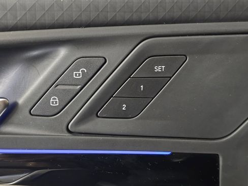 Used 2025 BMW X2 xDrive28i image 12