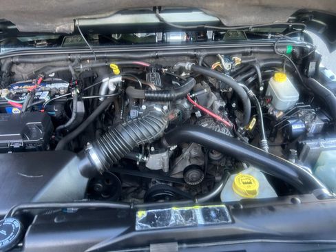 Used 2011 Jeep Wrangler Rubicon w/ PWR Convenience Group image 15