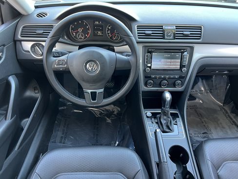 Used 2015 Volkswagen Passat 1.8T Limited Edition FWD image 31