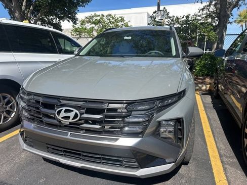 Used 2025 Hyundai Tucson SEL FWD image 6