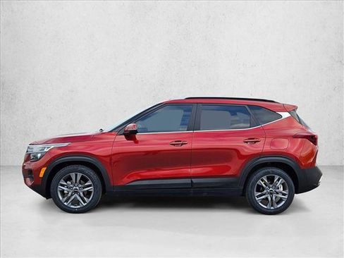 Used 2023 Kia Seltos S w/ Navigation Package FWD image 9