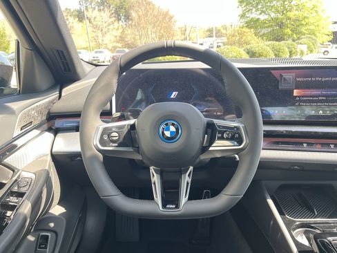 New 2026 BMW i5 eDrive40 w/ M Sport Package RWD image 21