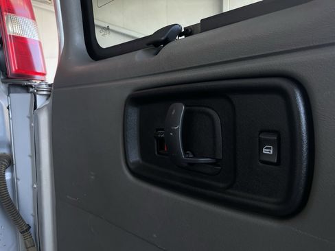 Used 2016 Chevrolet Express 2500 LS image 10