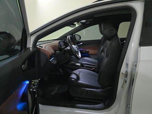 Used 2021 Volkswagen ID.4 Pro S w/ ID.4 Protection Package image 8