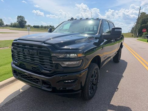 New 2026 RAM 2500 Big Horn AWD/4WD image 17