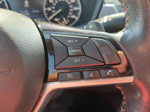 Used 2024 Nissan Altima 2.5 SR FWD image 17