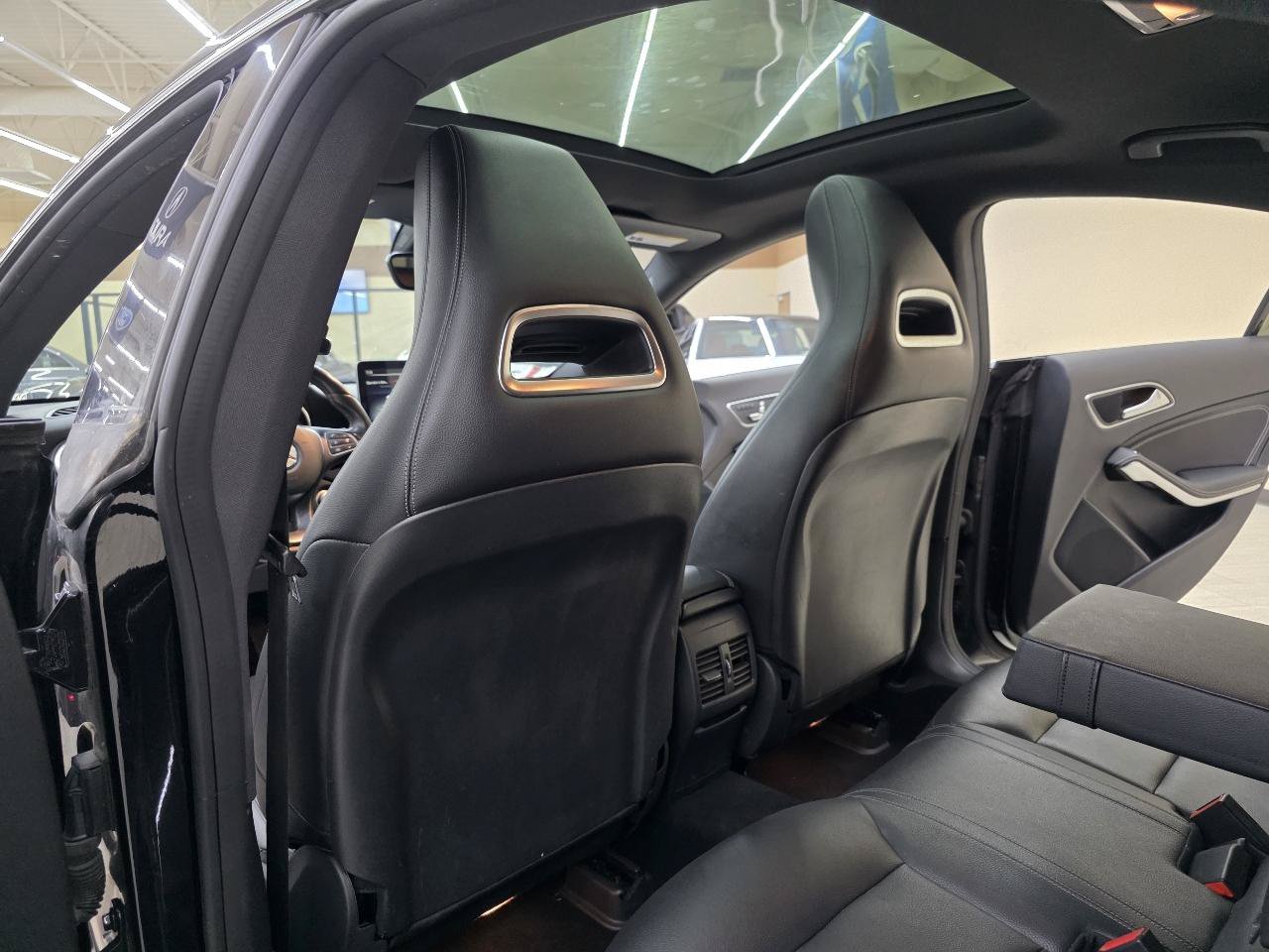 Used 2018 Mercedes-Benz CLA 250 4MATIC image 24