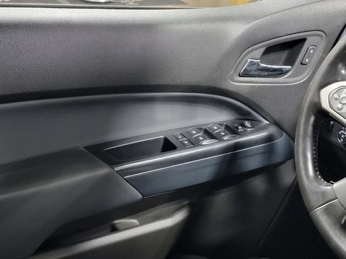 Used 2021 Chevrolet Colorado Z71 w/ Z71 Midnight Edition AWD/4WD image 23