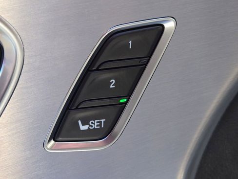 Used 2025 Acura RDX w/ Technology Package image 29