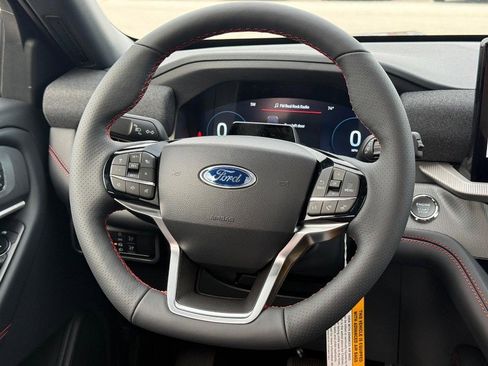 New 2026 Ford Explorer ST-Line w/ ST-Line Street Pack AWD/4WD image 10